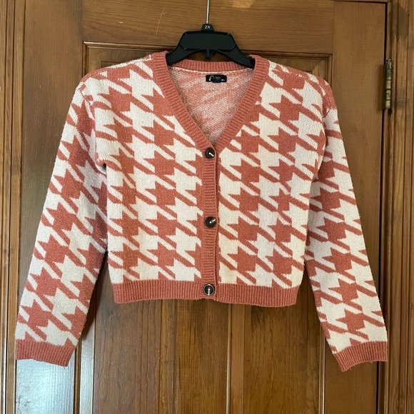 Art Class Coral/Cream Houndstooth V-Neck Button-Up Cardigan, Size Girls XL (14) - Picture 1 of 7